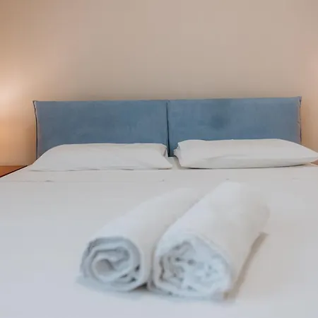 Apartment La Fiorente *